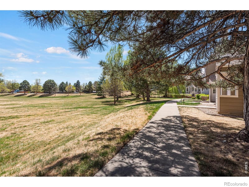 7230 Devinney Ct #F, Arvada, CO 80005