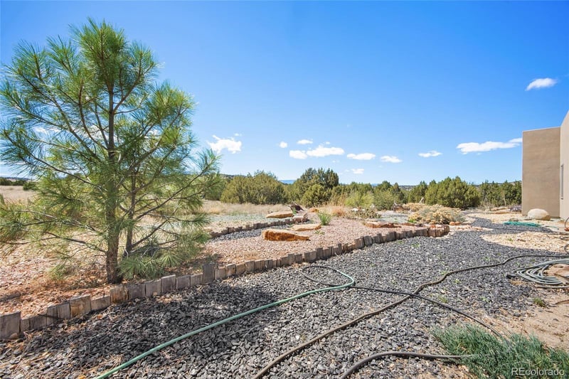 8200 Abbey Rd, Pueblo, CO 81004