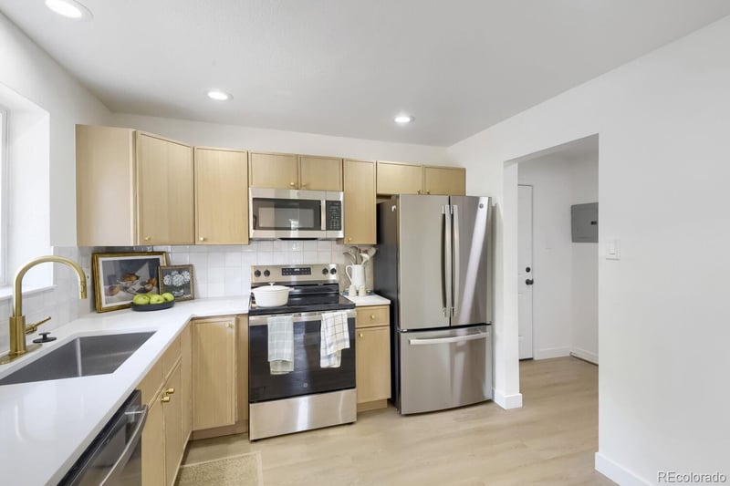 3501 Holly St, Denver, CO 80207