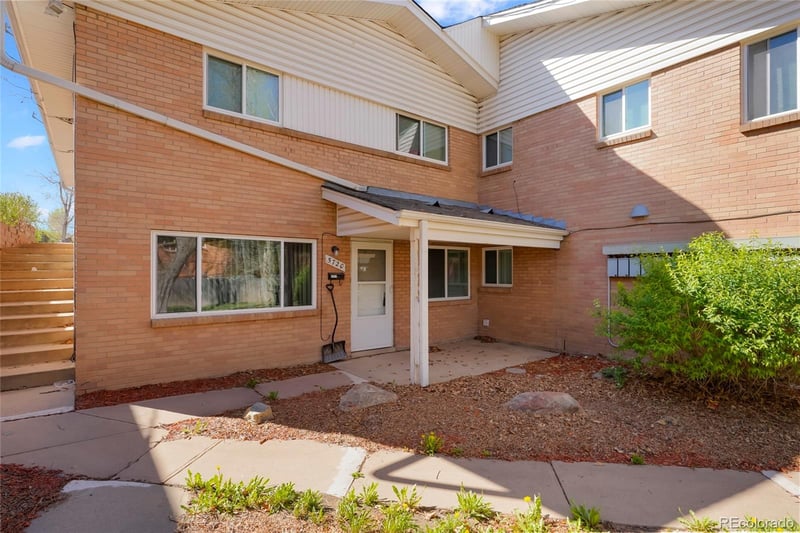 5710 Pennsylvania St, Littleton, CO 80121