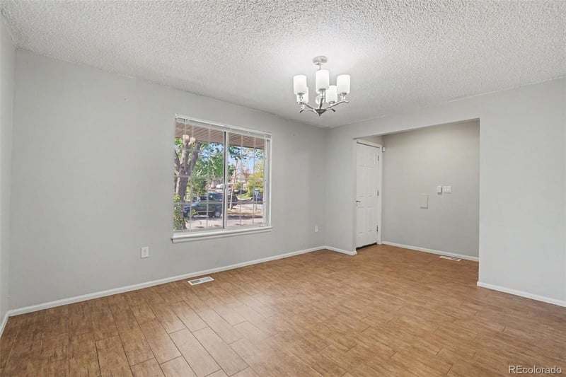 18891 Lehigh Ave, Aurora, CO 80013