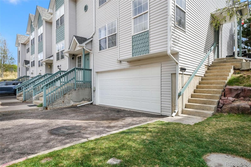 30 Vale Cir, Palmer Lake, CO 80133