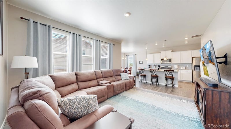 2122 Pineywoods St, Mead, CO 80542