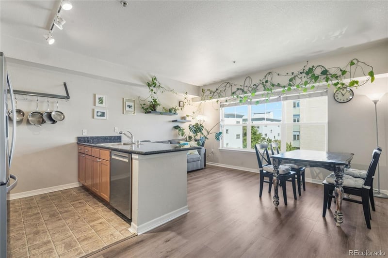 1623 Saint Paul St #402, Denver, CO 80206
