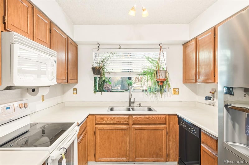 318 Wright St #104, Lakewood, CO 80228