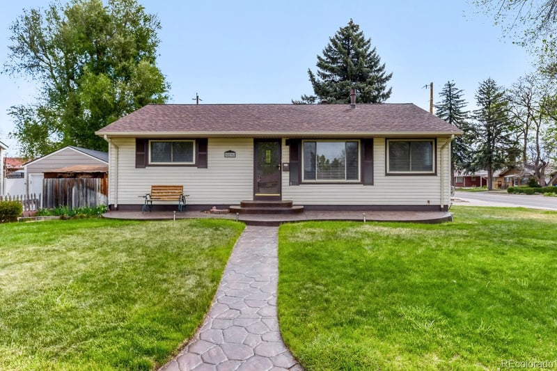 5896 Lakeview St, Littleton, CO 80120