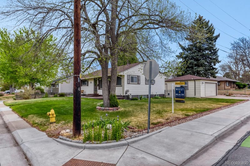 5896 Lakeview St, Littleton, CO 80120