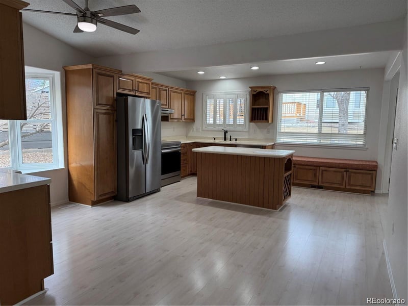 41 Canongate Ln, Highlands Ranch, CO 80130