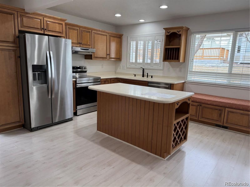 41 Canongate Ln, Highlands Ranch, CO 80130