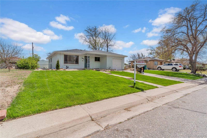 3040 Cimarron St, Aurora, CO 80011