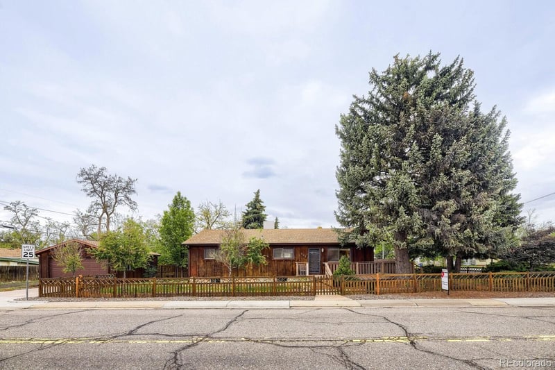 385 Chenango Ave, Englewood, CO 80113