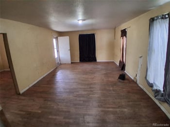 306 8th St, Lamar, CO 81052