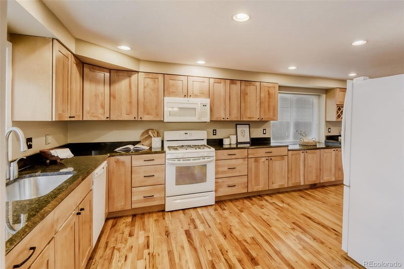 5753 Lansing Ct, Englewood, CO 80111