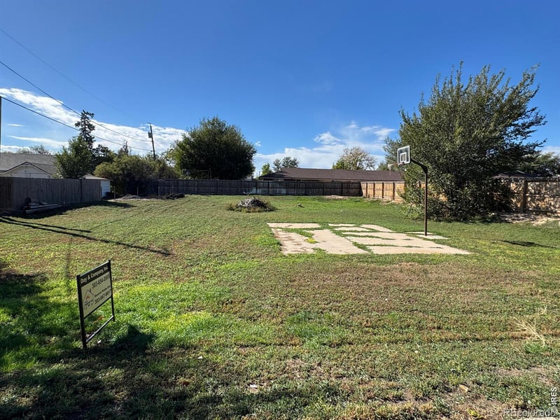 85 S Stewart St, Keenesburg, CO 80643
