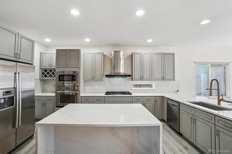 22668 Lake Pl, Centennial, CO 80015