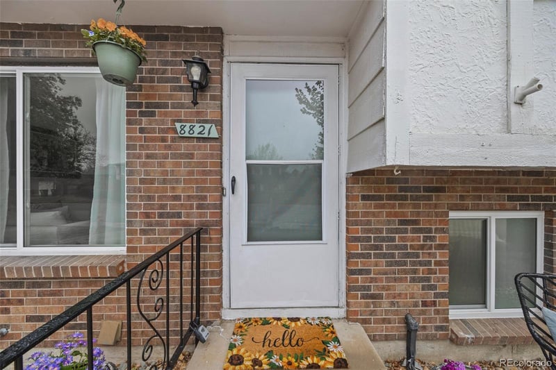 8821 Stanford Ave, Littleton, CO 80123