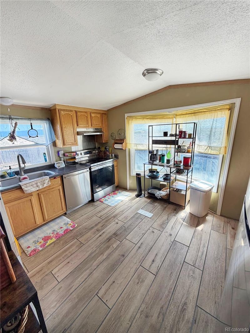 66 Basalt Dr, Alamosa, CO 81101