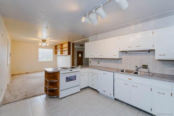 2 W Diamond Ave, Granby, CO 80446