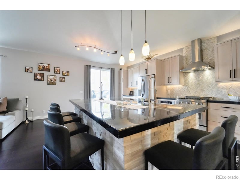 984 Glenarbor Cir, Longmont, CO 80504