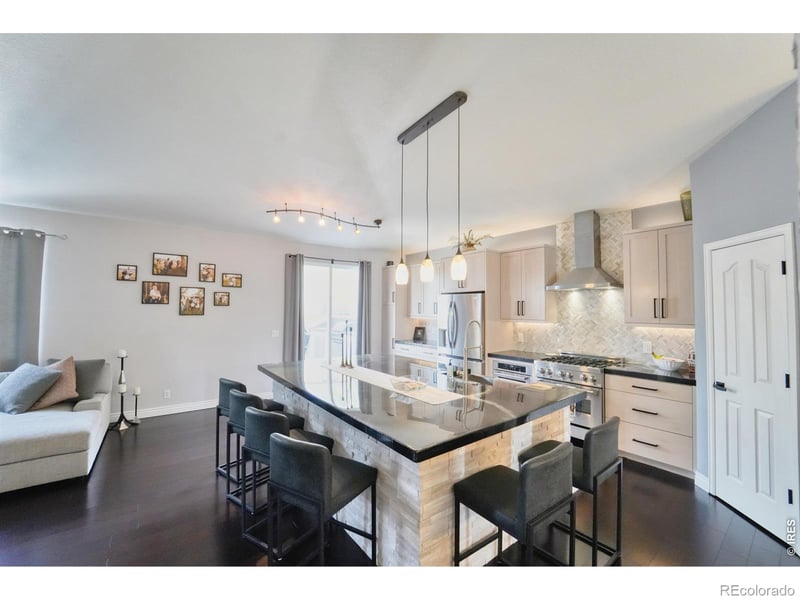 984 Glenarbor Cir, Longmont, CO 80504