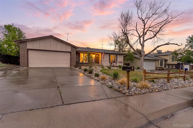 17835 Kansas Pl, Aurora, CO 80017