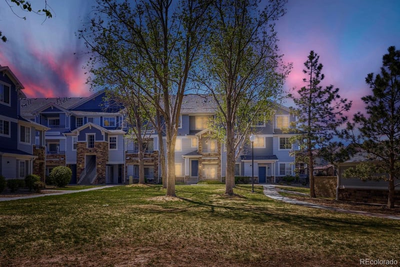 5255 Memphis St #1216, Denver, CO 80239