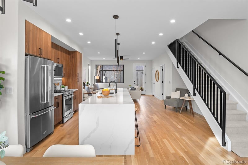 4151 Acoma St, Englewood, CO 80110