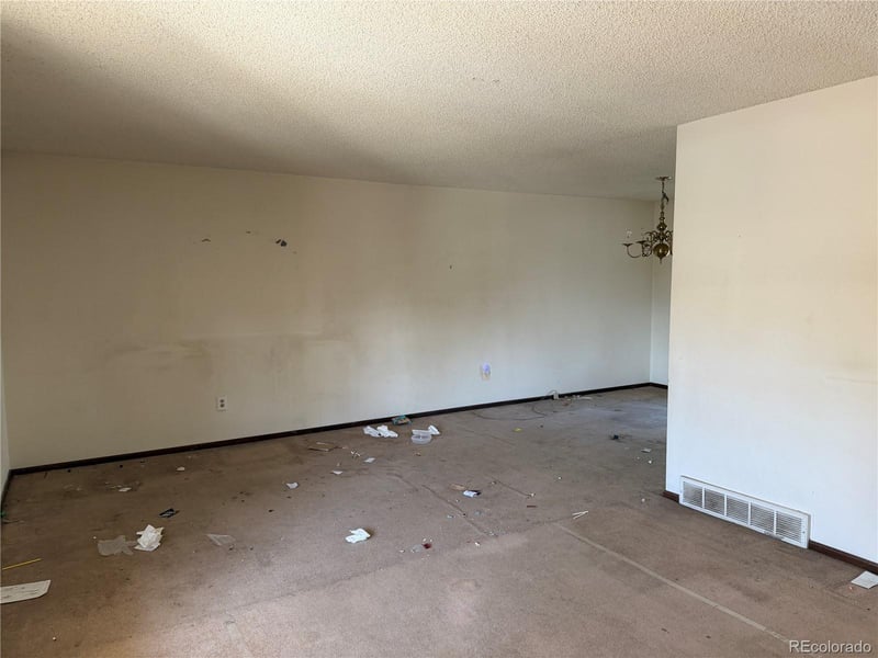 2545 Eagle Cir, Aurora, CO 80014