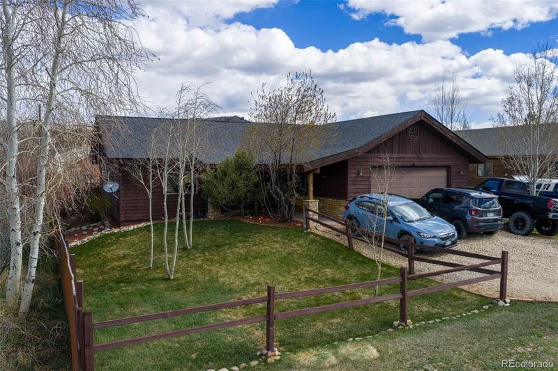 305 Moffat Ave, Hot Sulphur Springs, CO 80451