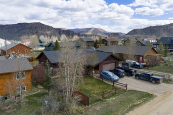 305 Moffat Ave, Hot Sulphur Springs, CO 80451