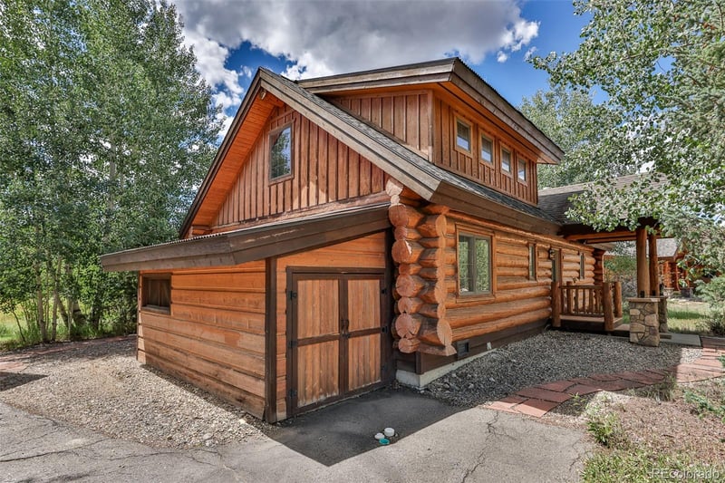 521 Pioneer Dr, Granby, CO 80446