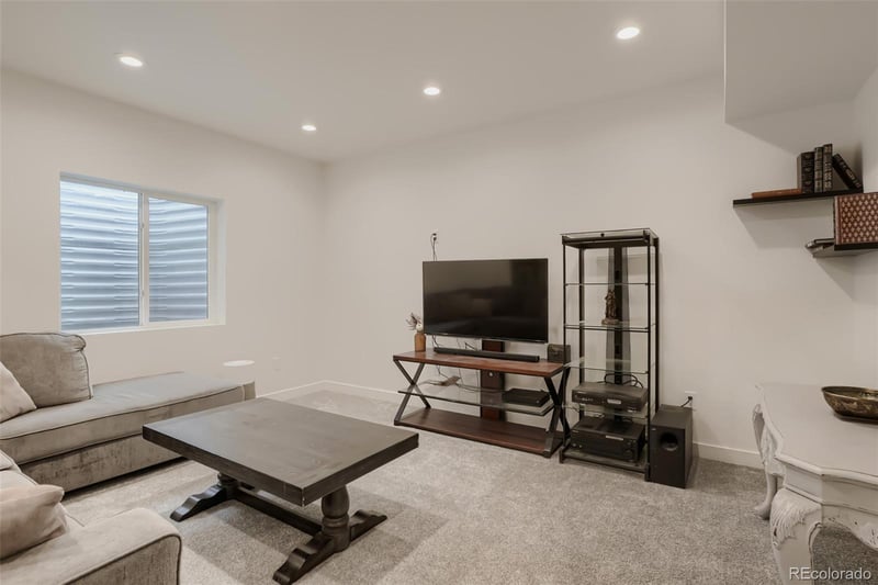 2015 Rosette Pl, Castle Rock, CO 80104