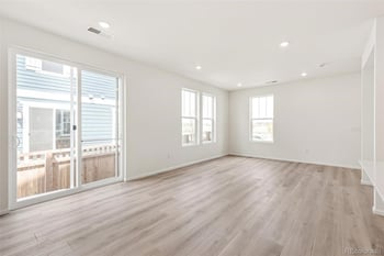 5753 N Lisbon St, Aurora, CO 80019