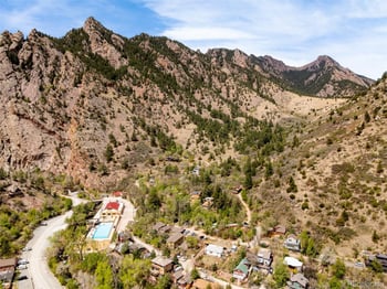 186 Baldwin Cir, Eldorado Springs, CO 80025