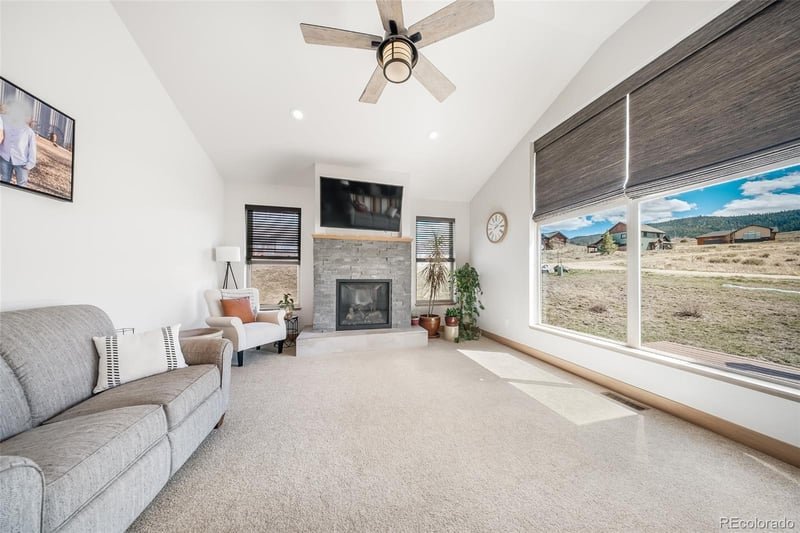555 E Sumner Ave, Hot Sulphur Springs, CO 80451