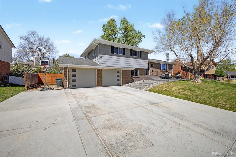 2115 Ammons St, Lakewood, CO 80227