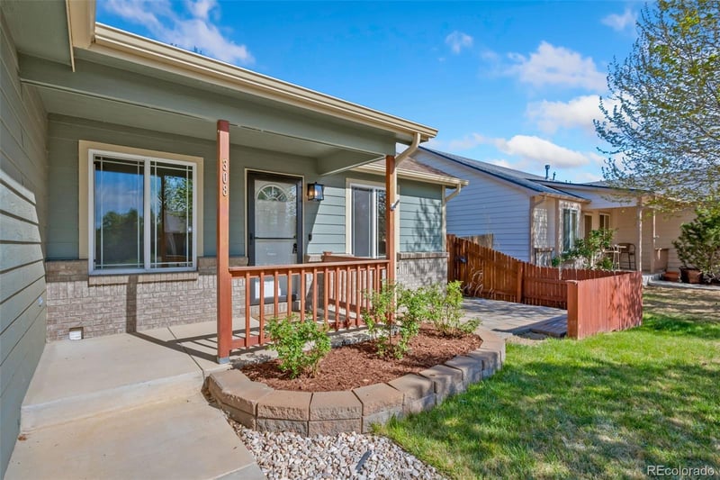 308 Coal Ridge Dr, Frederick, CO 80530