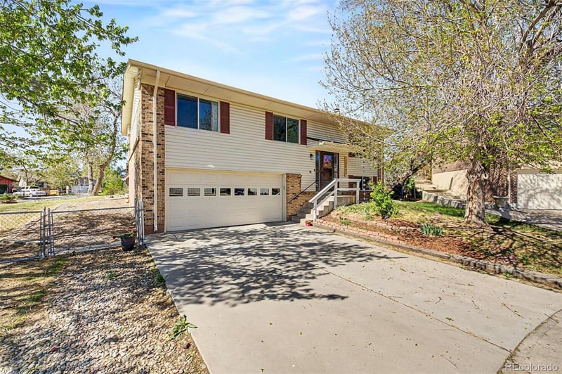 13797 Asbury Cir, Lakewood, CO 80228