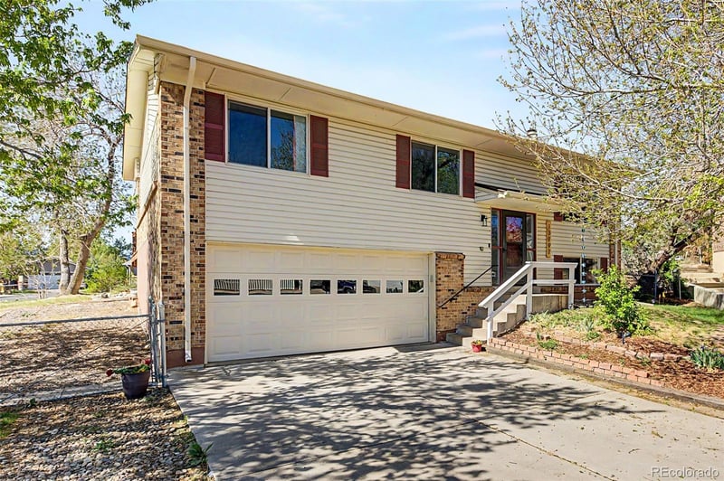 13797 Asbury Cir, Lakewood, CO 80228