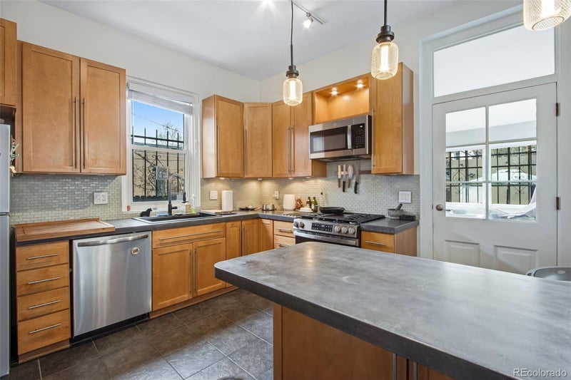 2952 Champa St, Denver, CO 80205