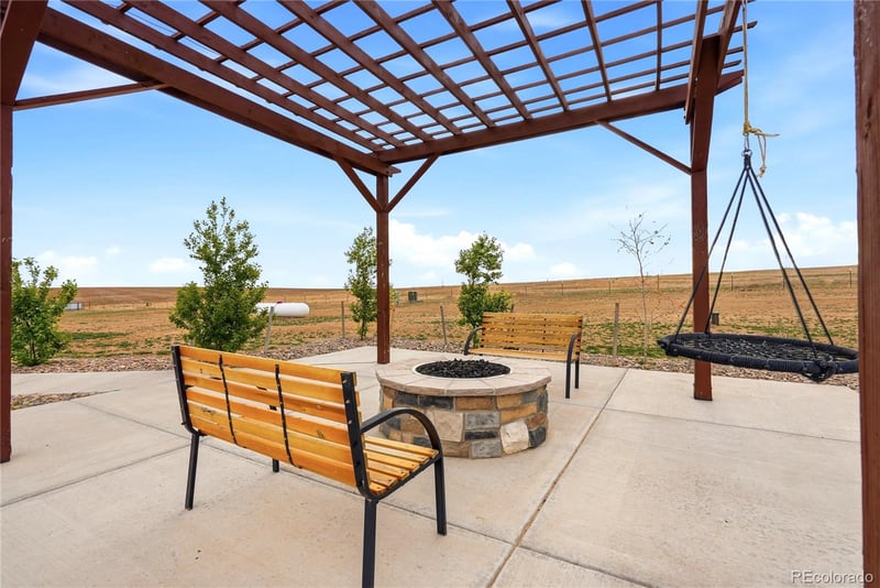 59601 56th Ave, Strasburg, CO 80136