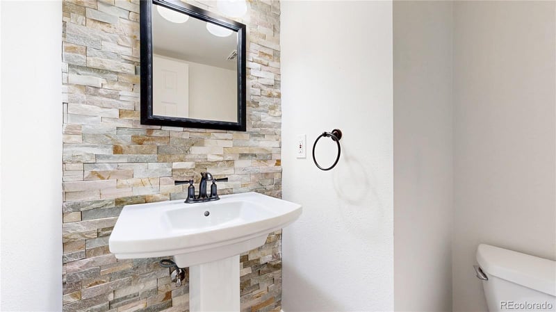 7057 Webster St, Littleton, CO 80128