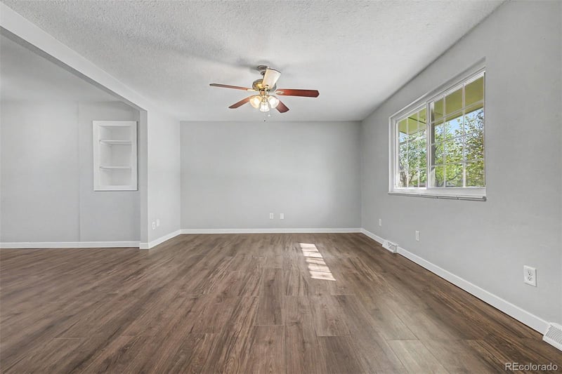 875 Memphis St, Aurora, CO 80011