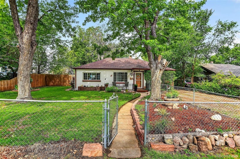 5331 Primrose Ln, Denver, CO 80221