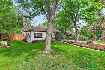 5331 Primrose Ln, Denver, CO 80221