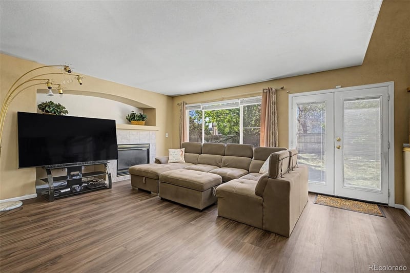 4708 Ireland Ct, Aurora, CO 80015