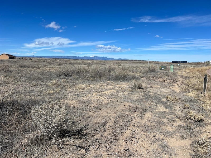 323 Earl Dr, Pueblo West, CO 81007