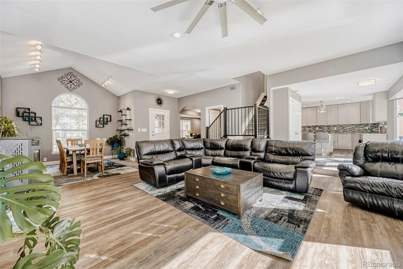 3392 Estates Cir, Larkspur, CO 80118