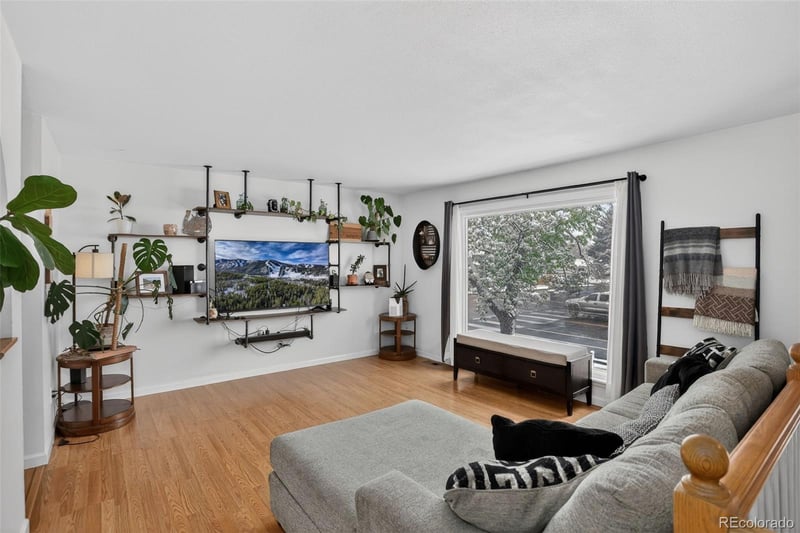 698 Moline St, Aurora, CO 80012