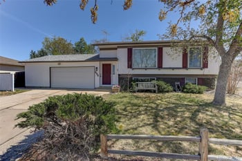 698 Moline St, Aurora, CO 80012